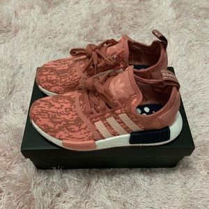 Adidas NMD R1 raw pink size 5